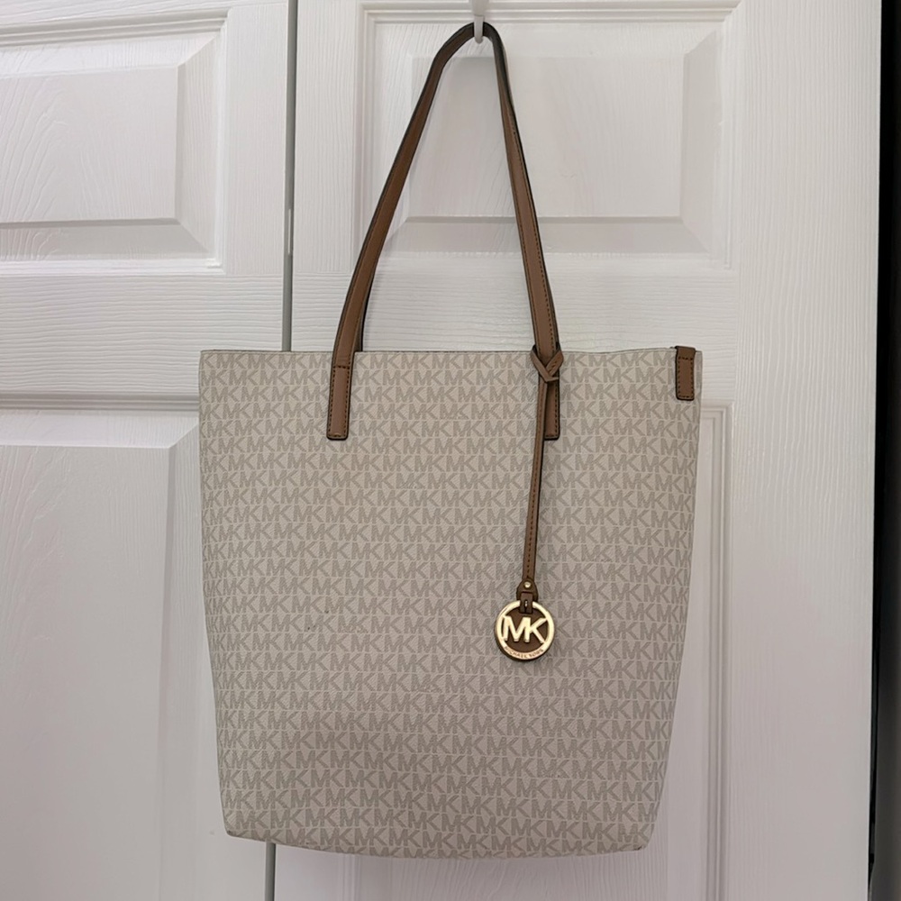 Michael Kors MK Purse